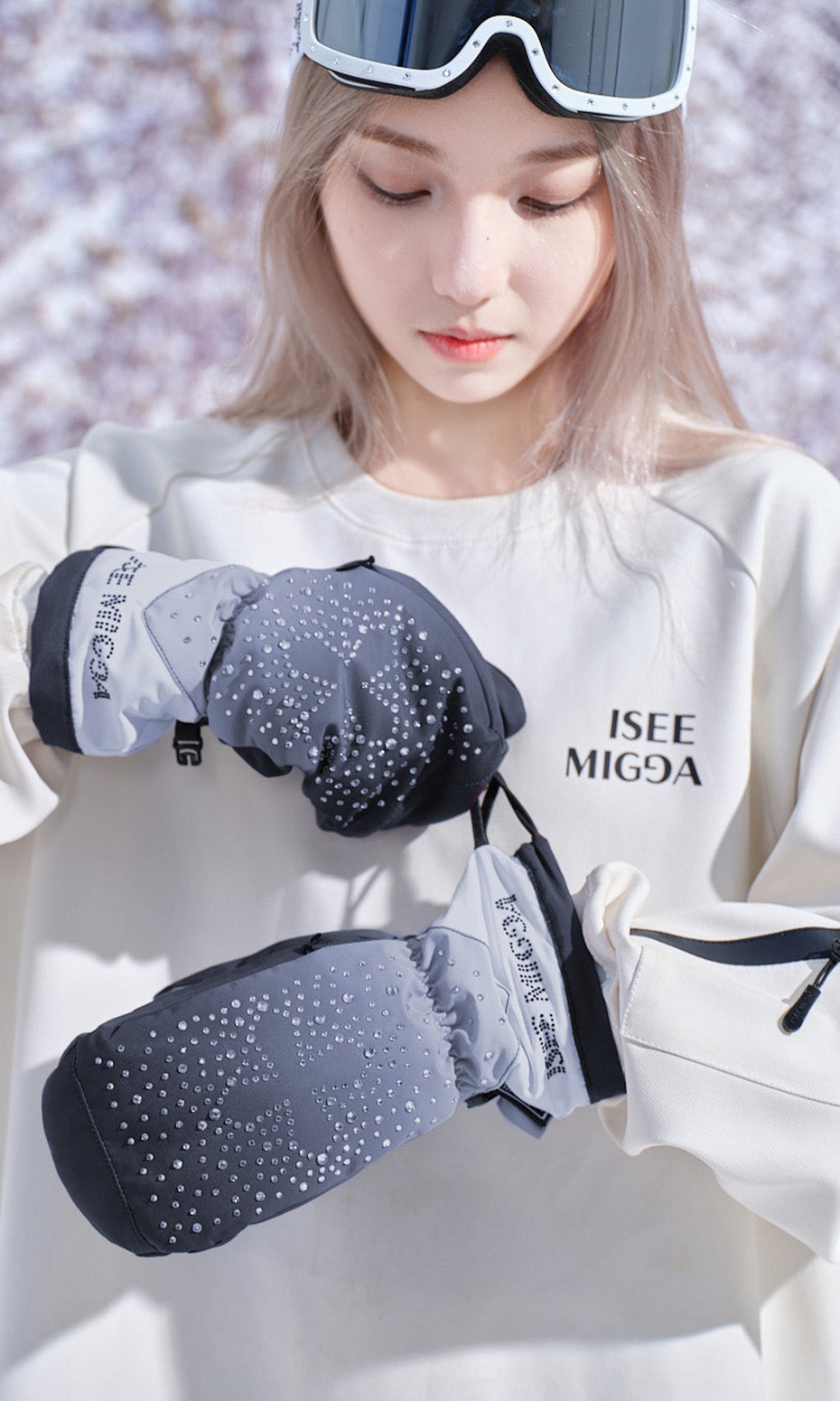 ISEE MIGGA Cross Rhinestone Gloves