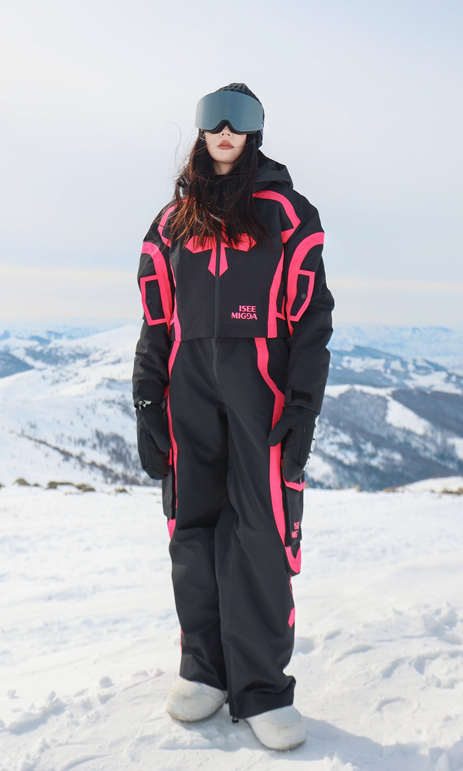 ISEE MIGGA Snowy Black Rose Ski Suit