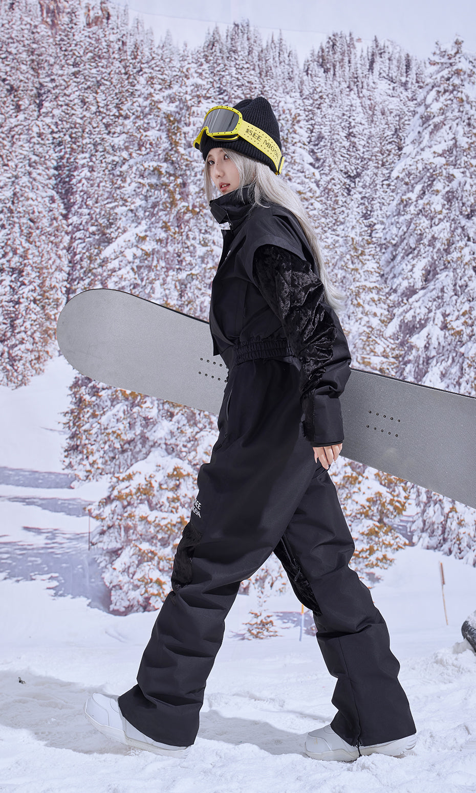 ISEE MIGGA Velvet Quilted Obsidian Black Ski Suit