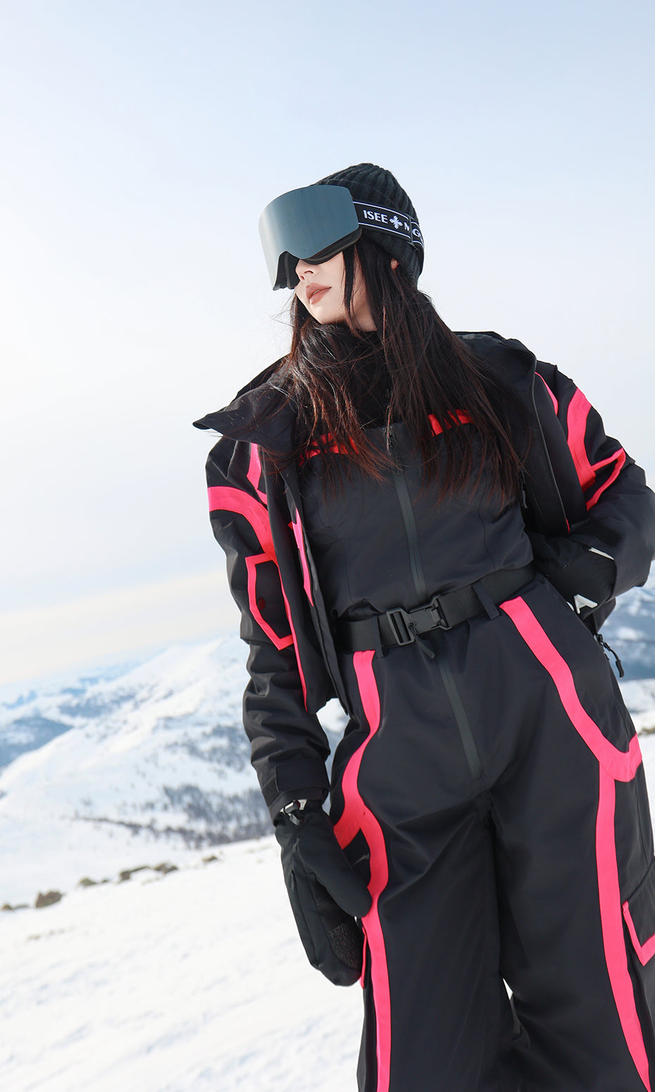 ISEE MIGGA Snowy Black Rose Ski Suit