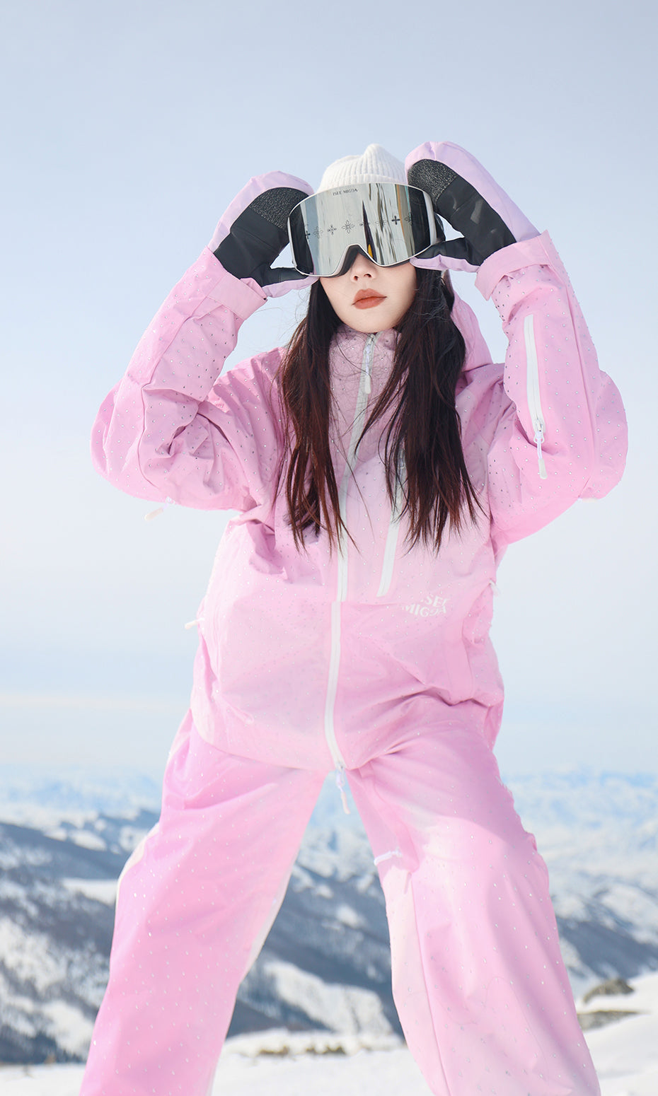 ISEE MIGGA Barbie PinkSki Suit with Diamonds