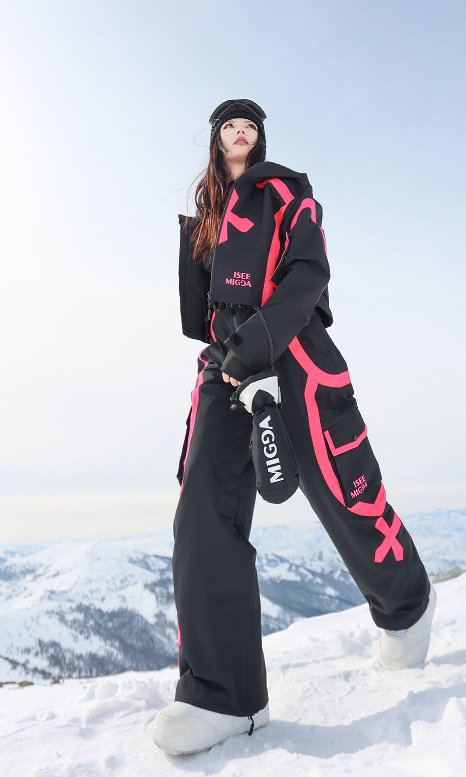 ISEE MIGGA Snowy Black Rose Ski Suit