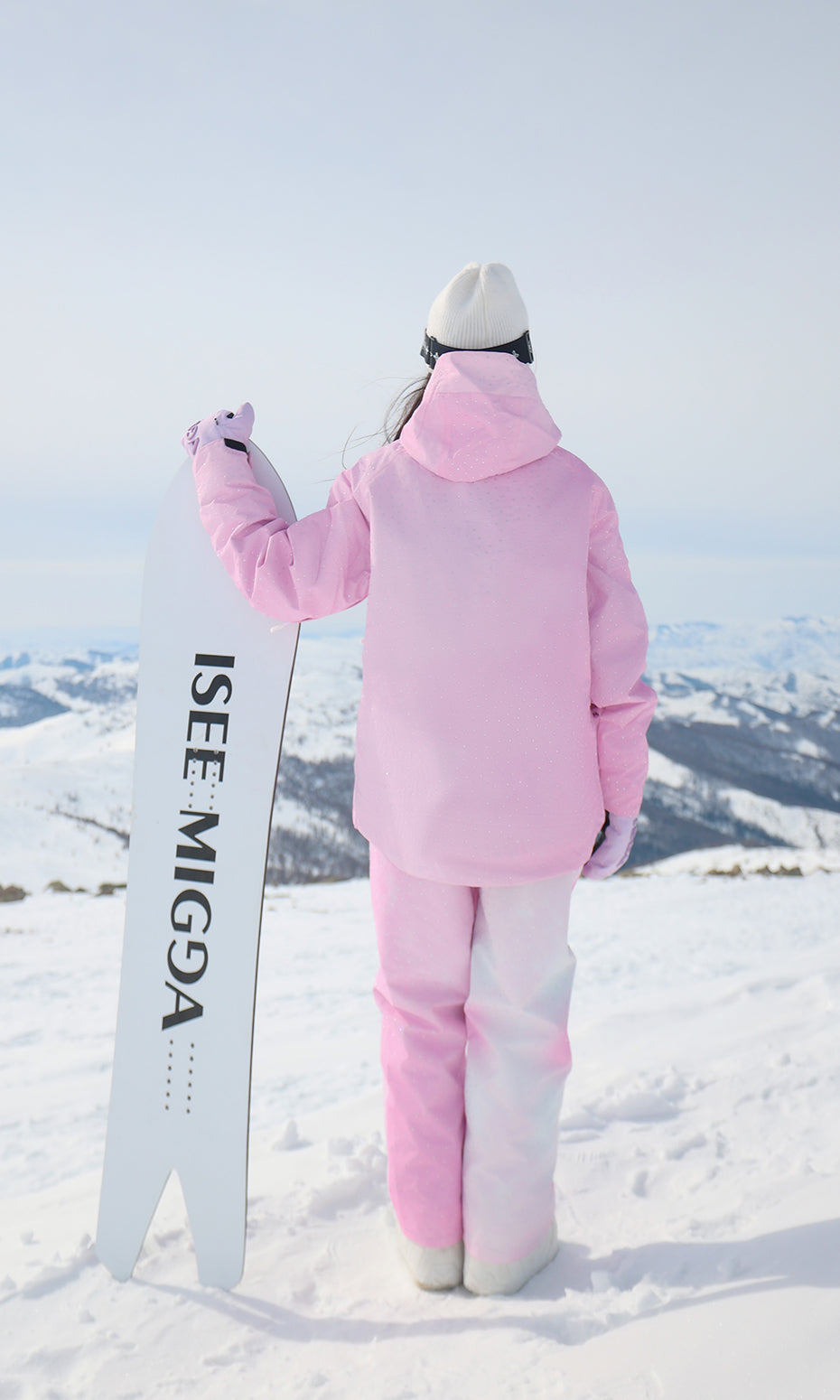 ISEE MIGGA Barbie PinkSki Suit with Diamonds