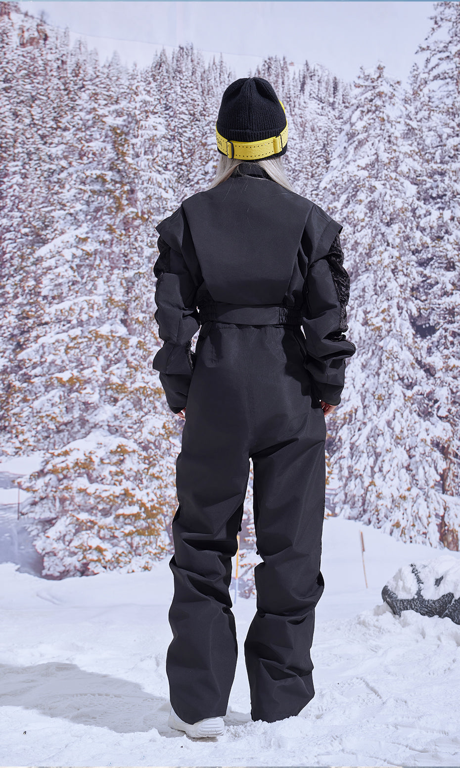 ISEE MIGGA Velvet Quilted Obsidian Black Ski Suit